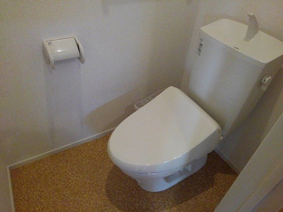ゆったりとした空間のトイレです