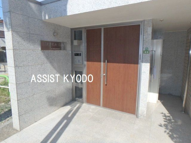 ベルク城山弐番館のエントランス