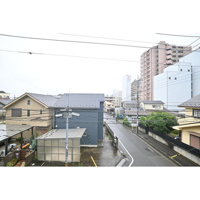 内装は落ち着いています
