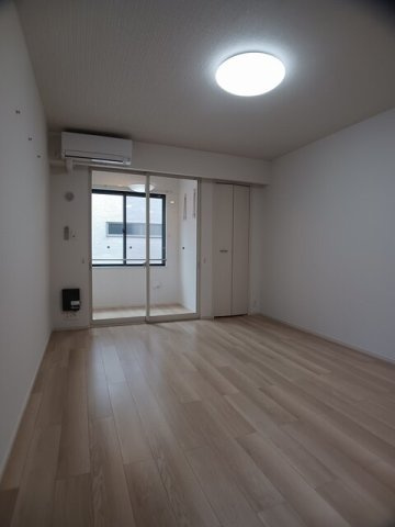 こちらの居間で趣味の時間をお楽しみください