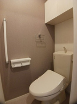 清潔感のあるトイレです