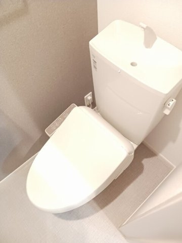 シンプルで使いやすいトイレです