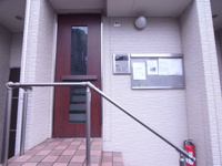 落ち着いたエントランスです