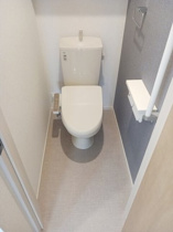 コンパクトで使いやすいトイレです