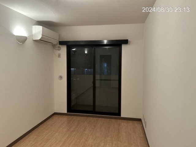 個人の部屋や寝室として使える洋室です
