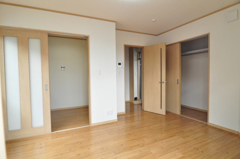 内装は落ち着いています