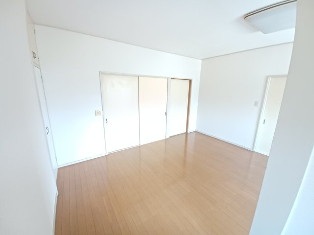 ゆったり過ごせるリビングです