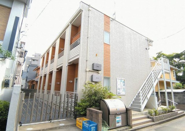落ち着いた雰囲気の外観です