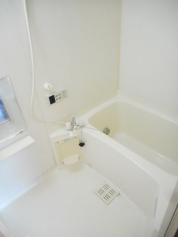 日々の疲れを癒すお風呂付です