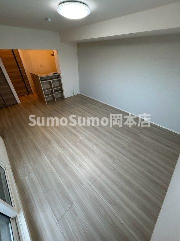神戸市東灘区住吉宮町１丁目のアパートの居間・リビング|使いやすい居間です