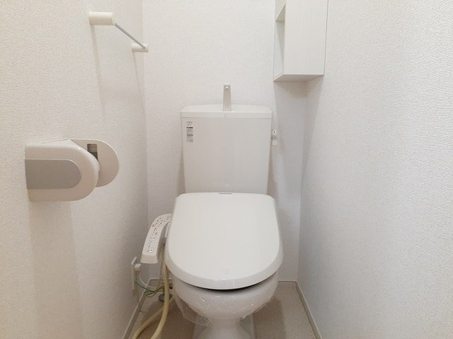 清潔感のあるトイレです