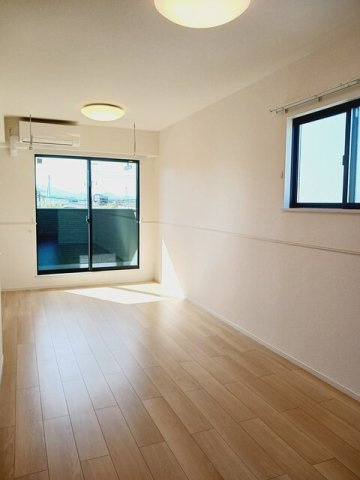 こちらの居間で趣味の時間をお楽しみください