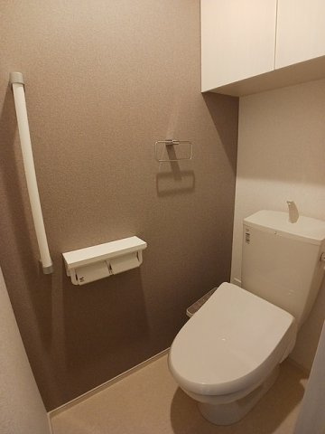 ゆったりとした空間のトイレです