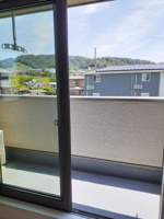 落ち着いた時間を過ごせるバルコニーです