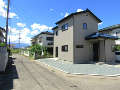 【前面道路含む現地写真】 | 【再生住宅】石和町唐柏 | 前面道路含む現地写真です