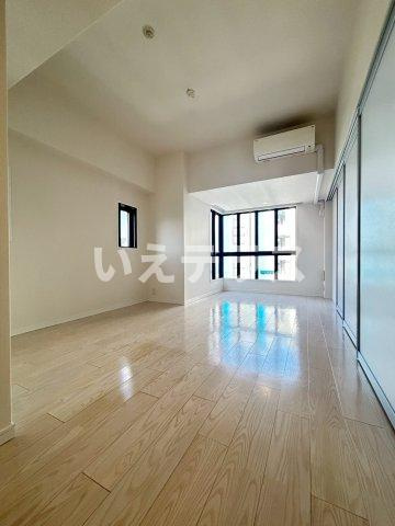 S-RESIDENCE神戸元町の居間・リビング