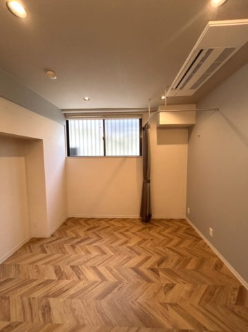 レジデンス國富1階店舗の内装|Ethtetic Room