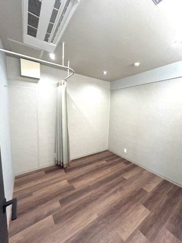 レジデンス國富1階店舗の内装|Stretch Room 2