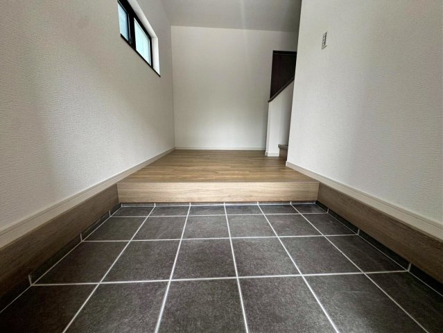 大字小野田中古一戸建て②の玄関