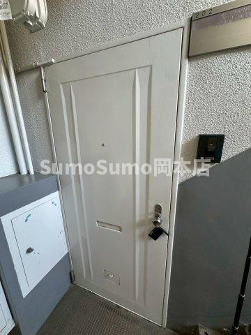 ユーコート岡本の玄関