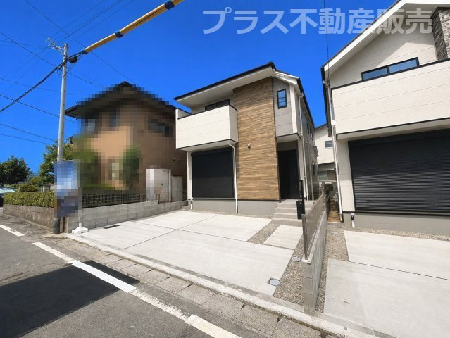 【外観】 | 福岡市中央区笹丘3丁目1期　3号棟（全3棟）【仲介手数料無料・0円】 | 現地写真。プラス不動産販売なら、現場の全ての棟をまとめてご見学頂けます。