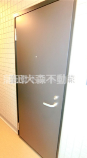 リバティ蒲田の玄関