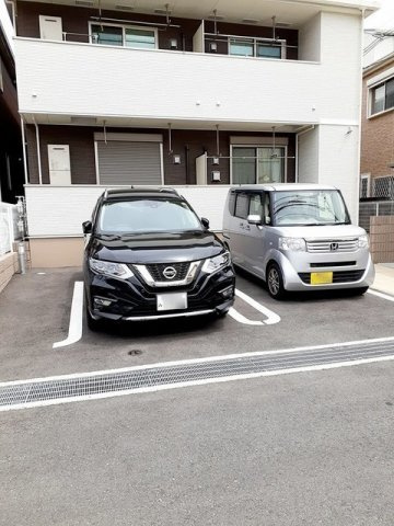 Ｔ’ｓキューブツーの駐車場|駐車場に車を止められます
