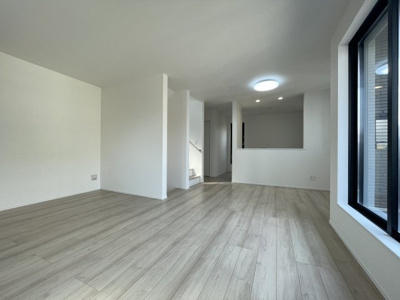 【居間・リビング】 | 堺区山本町5丁102-4 新築戸建