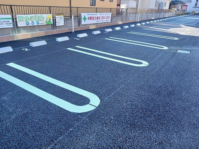 オークガーデン　Ⅱの駐車場
