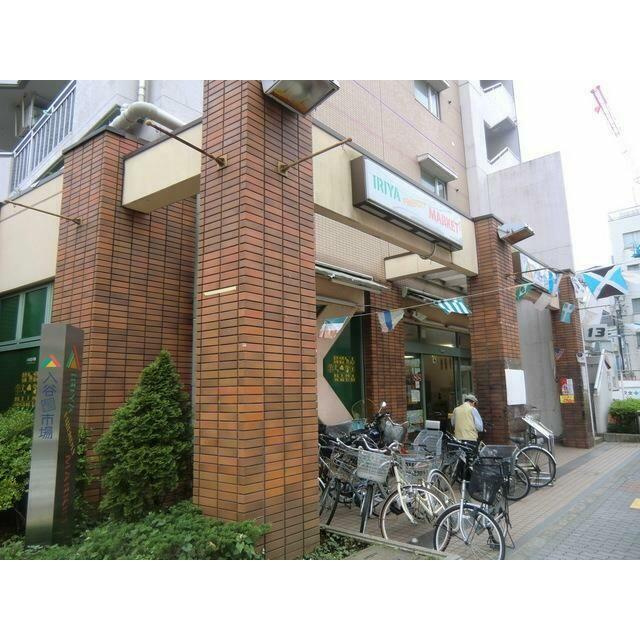 ラルジュマノワールの周辺