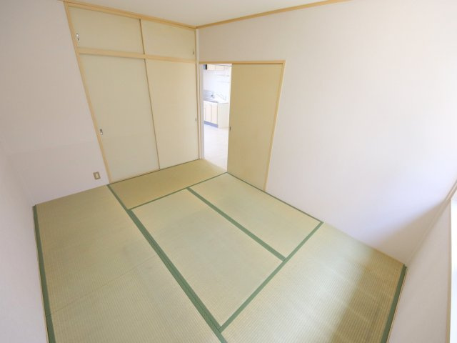 アルファ生駒の和室