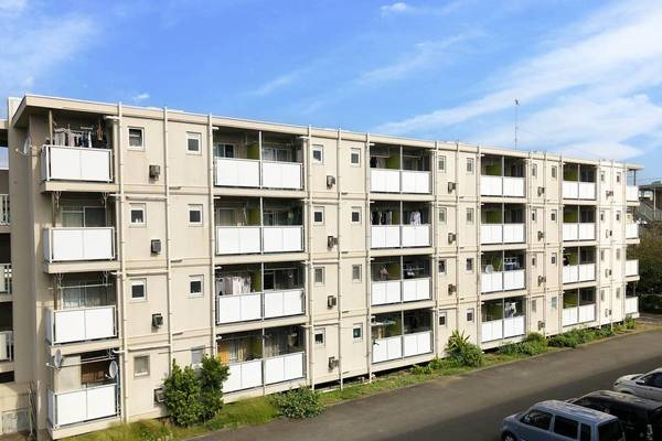 ビレッジハウス鎌倉10号棟の外観|きれいな外観です
