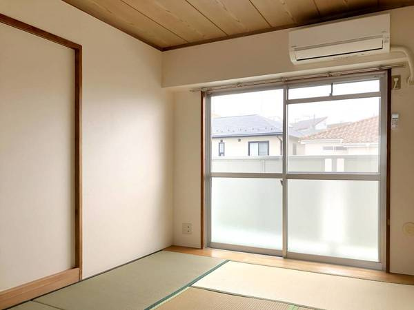 ビレッジハウス亀井野4号棟の居間・リビング|ビレッジハウスの同一物件・同一タイプの間取りの写真です