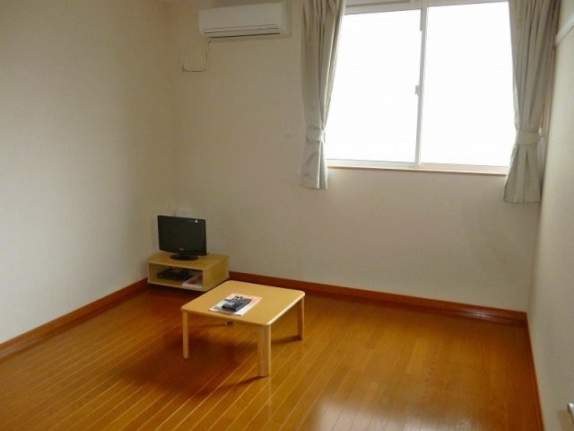 レオパレスベイラインそがの寝室