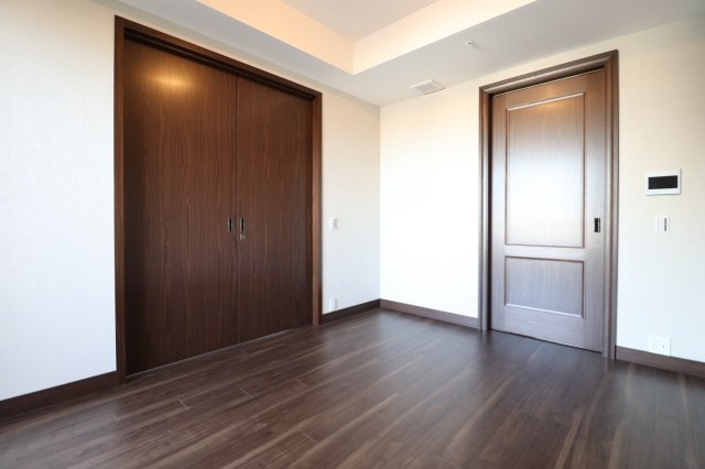 グラングリーン大阪THE NORTH RESIDENCE　扇町小学校の洋室|洋室