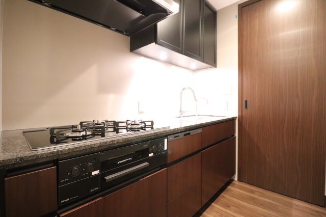 グラングリーン大阪THE NORTH RESIDENCE　扇町小学校のキッチン|キッチン