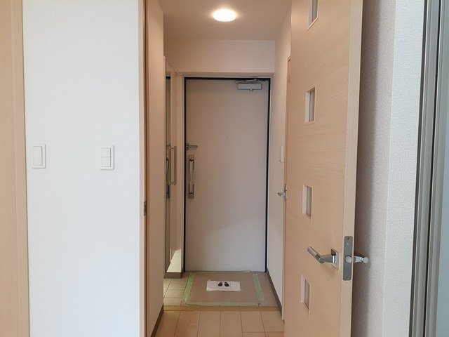 サーラ　グラシオーザの玄関