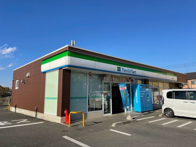 ティアラⅢの周辺|ファミリーマートまで700m