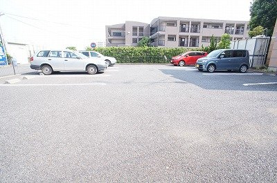 セルフィール　ＡＫＡＹＡＭＡの駐車場