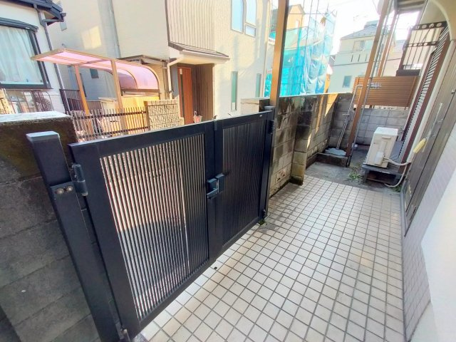91 クロス中目黒3の玄関|



