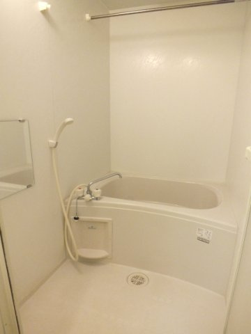 レオパレスメルベーユの浴室|バス・トイレ別