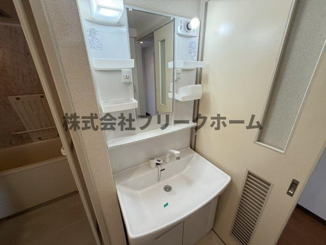 小金井市梶野町３丁目の賃貸マンションの洗面所