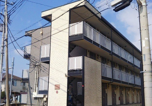 レオパレスサンロク東幕張の外観