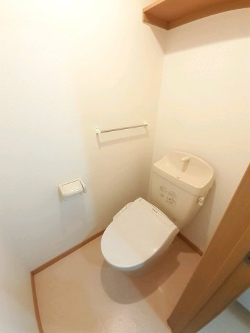 ブル－スカイＣのトイレ|清潔感のあるトイレです