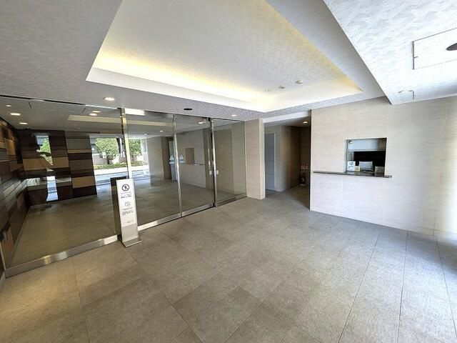 パレステージ光が丘ナチュラコートのエントランス