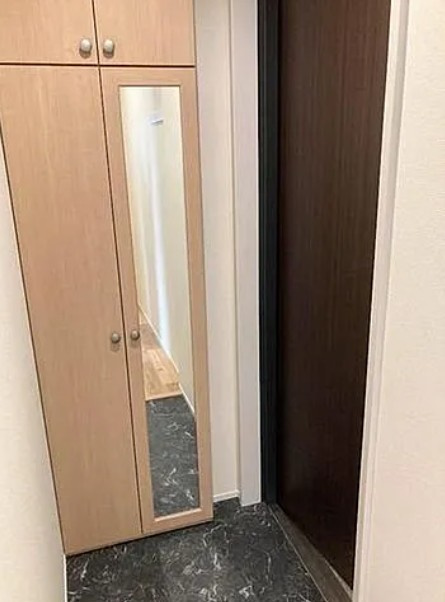 ユアメゾン立教通りの玄関
