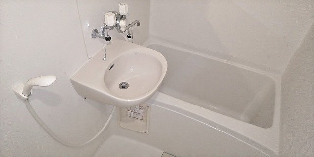 レオパレスプレミールの浴室