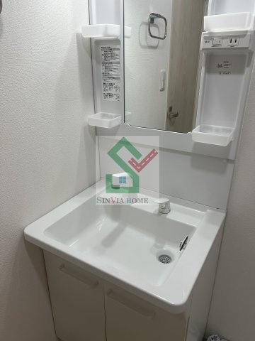 アンビエンテ武蔵藤沢の独立洗面台