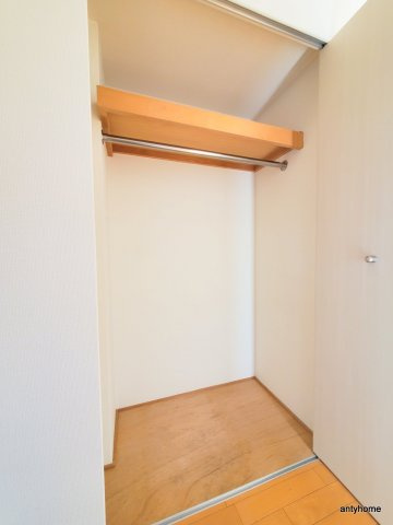 レジディア谷町　仲介手数料無料の収納
