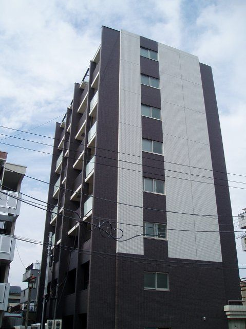 クレストコート八王子の外観